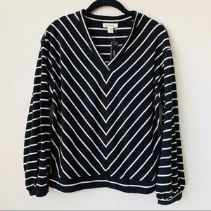 Monteau Long Sleeve V-Neck Black White Stripe Top